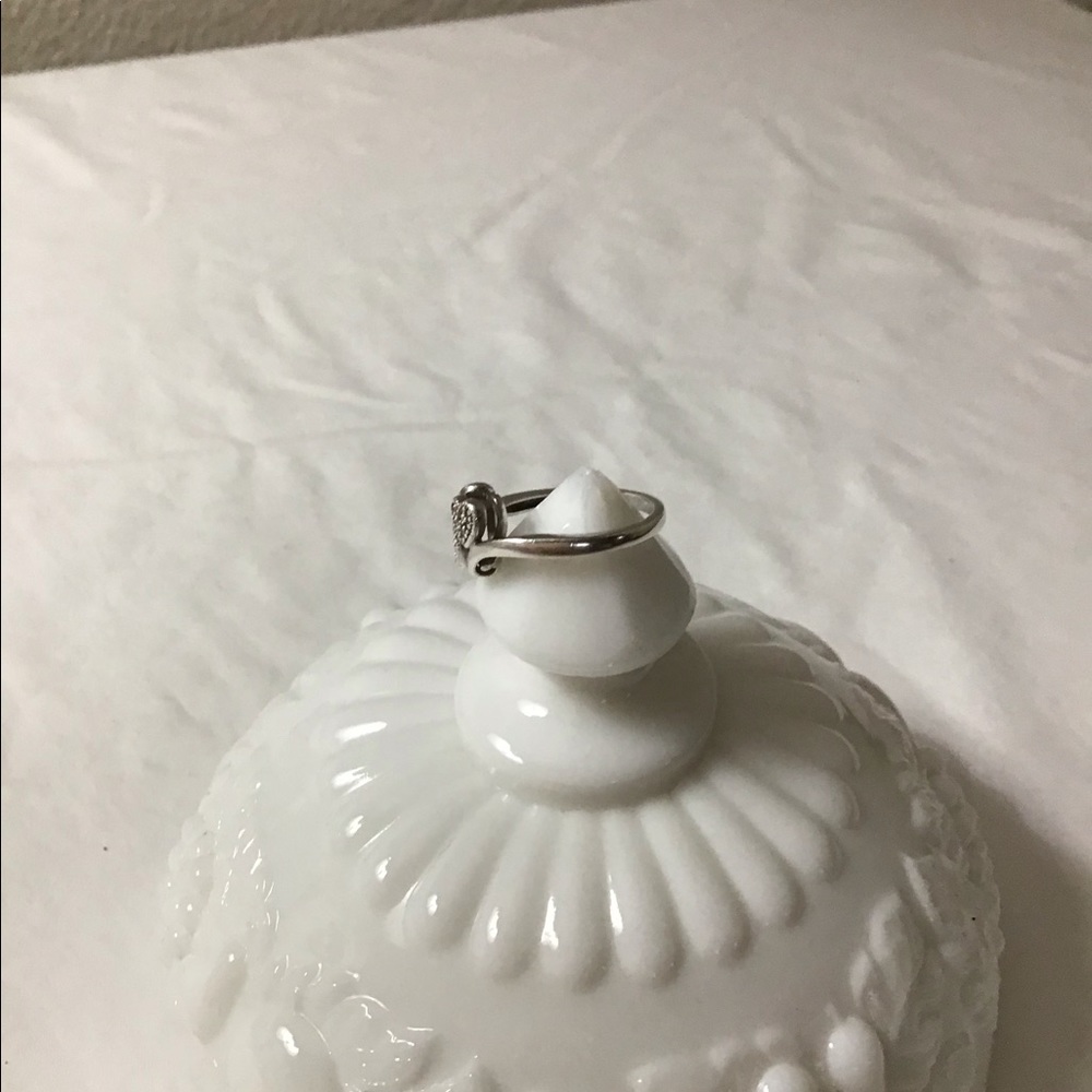 Ring - Picture 2 of 4